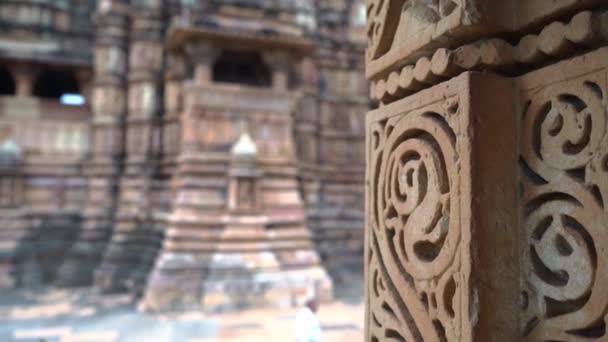 Zdobený Kamenný Panel Posvátného Hinduistického Chrámu Khajuraho Madhya Pradesh Indie — Stock video