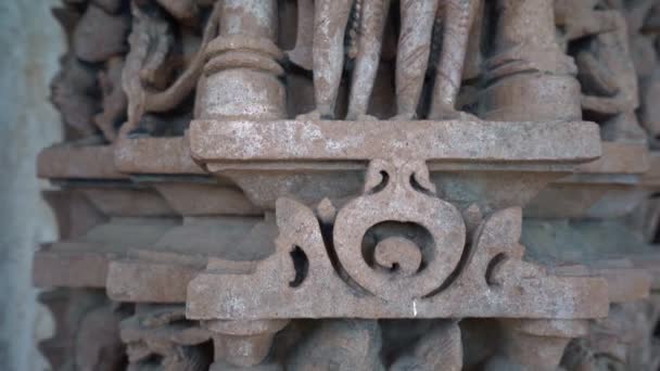 Närbild Skulpturer Khajuraho Temple Madhya Pradesh Indien Luta Ner — Stockvideo