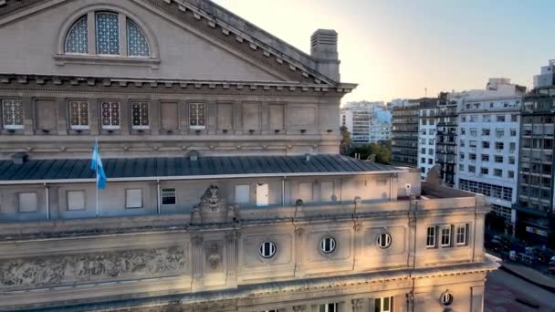 Teatro Coln Gevel Bij Zonsondergang Buenos Aires Luchtfoto Terugtrekken — Stockvideo