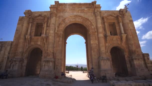 Popularne Miejsce Turystyczne Jordanii Łuk Hadriański Jerash — Wideo stockowe