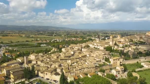 Lindo Drone View Spello Umbria Boom Shot Dia Verão — Vídeo de Stock