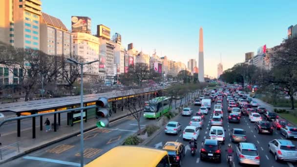 Drukke Spits Verkeer Langs Juli Avenue Buenos Aires Argentinië — Stockvideo