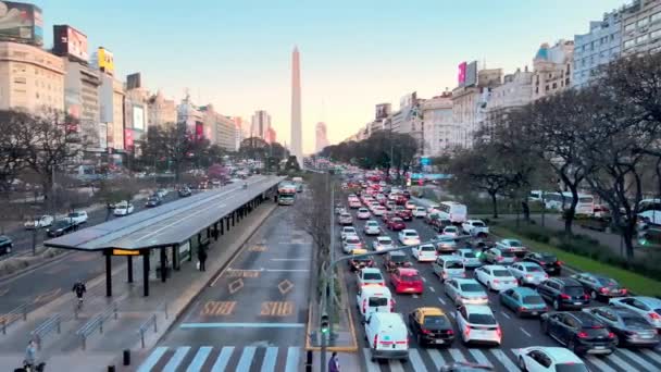 Rush Uur Verkeer Langs Juli Avenue Buenos Aires Luchtfoto — Stockvideo