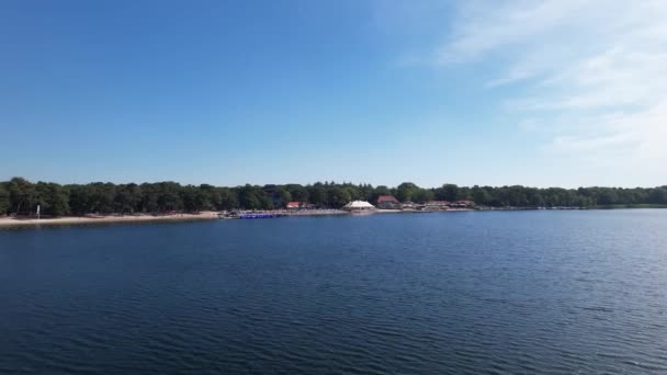 Anflug Der Holländischen Seenlandschaft Bei Sonnenaufgang Mit Langem Strand Und — Stockvideo