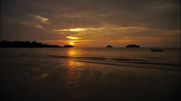 Время Конце Заката Пляже Paradise Остров Таиланд Чанг Широкий Снимок — стоковое видео