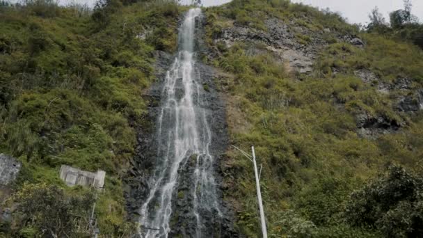 Low Angle Cascada Virgen Baos Equador — Vídeo de Stock