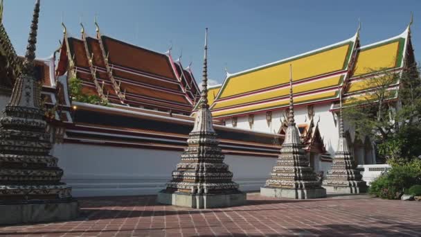 Храм Бангкока Таиланде Храм Склоняющегося Будды Красивое Буддийское Здание Знаменитый — стоковое видео