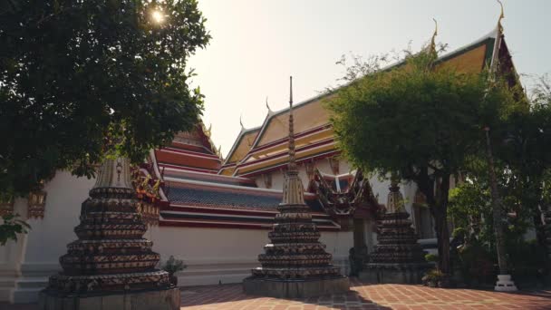 Beautiful Buddhist Temple Thailand Bangkok Temple Reclining Buddha Famous Building — стоковое видео