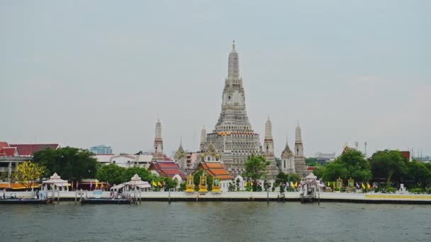 Wat Arun Chao Phraya River Bangkok Thailand City Skyline Cityscape — Wideo stockowe