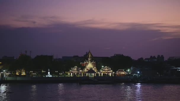 位于曼谷的泰国海军礼堂 位于泰国的夜景 城市景观和城市天际线 与东南亚著名的美丽建筑朝弗拉亚河相连 — 图库视频影像