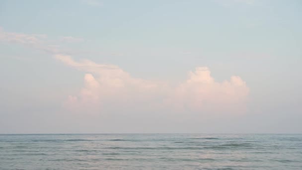 Céu Dramático Nuvens Por Sol Horizon Oceano Mar Fundo Com — Vídeo de Stock