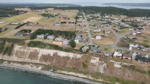 Aerial View Approaching Sierra Country Club Community Whidbey Island — Stock Video