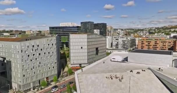 Oslo Norwegen V24 Dramatische Tiefflugdrohnenüberführung Opernhaus Und Munch Museum Fangen — Stockvideo