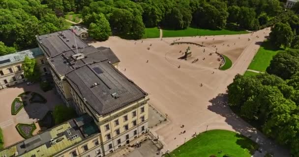 Oslo Norway V41 Birds Eye View Drone Fly Royal Palace — Stock Video
