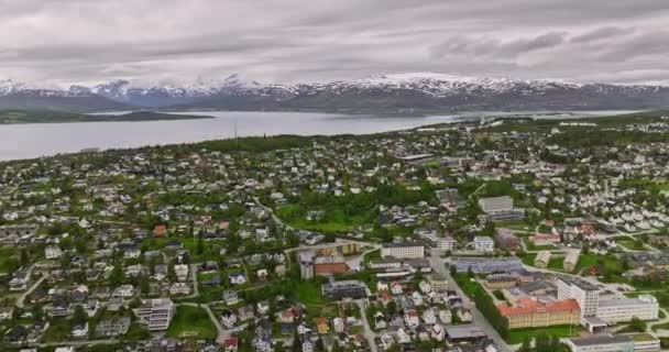 Troms Norway Aerial Drone Flyover Centrum Över Bostadsområden Elverhy Stalheim — Stockvideo