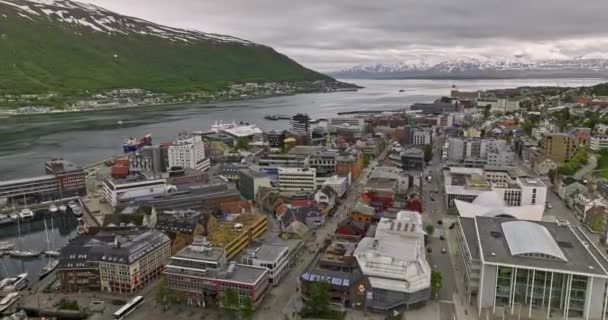 Troms Norway Aerial Drone Flyover Central Downtown Neighborhood Capturing Cruise — Vídeos de Stock