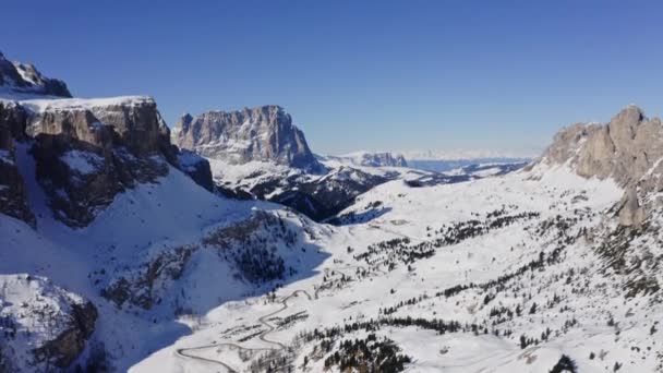 Pistas Esquí Con Picos Montaña Piedra Caliza Dolomitas Passua Italia — Vídeos de Stock
