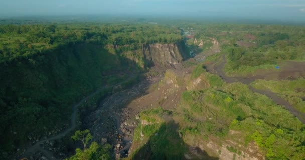 Vale Destruído Encosta Montanha Merapi Após Trabalho Mina Areia Vista — Vídeo de Stock
