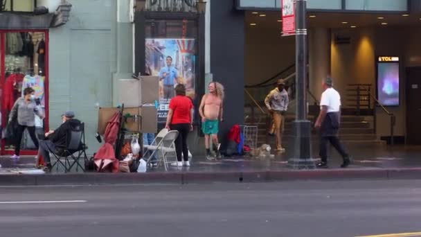 Estranhos Loucos Fazendo Coisas Engraçadas Longo Rua Los Angeles Califórnia — Vídeo de Stock