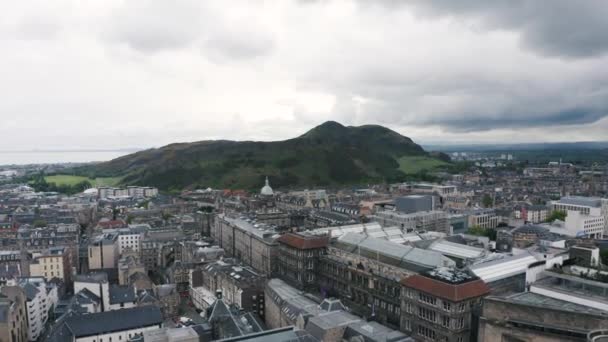 鸟瞰苏格兰爱丁堡的历史建筑 著名旅游景点及旅游景点 — 图库视频影像