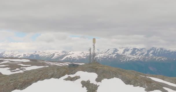 Vista Aérea Panorámica Del Mástil Telefónico Pico Montaña Storhovd Noruega — Vídeos de Stock