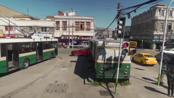 Sideways Dolly Shot Trolleybus Station Valparaiso Oldest Means Transport Chile — Stock Video