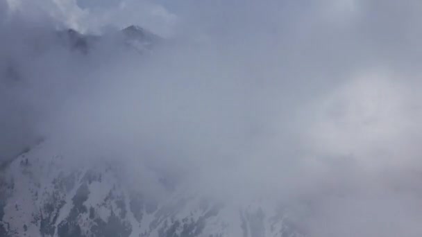 Временной Промежуток Облаков Движущихся Вокруг Высоких Горных Вершин Гор Васатч — стоковое видео