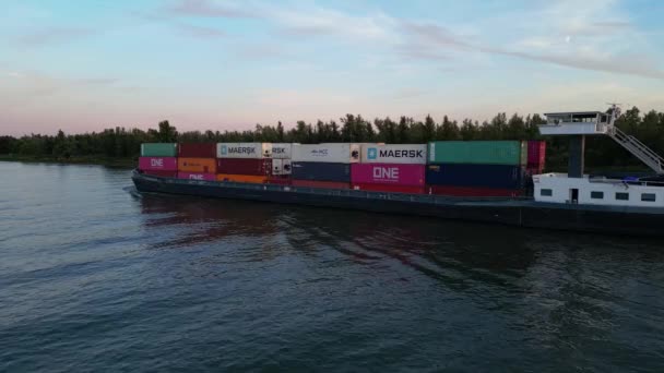 Filmopname Van Containerschip Casablanca Door Zwijndrecht West Nederland — Stockvideo