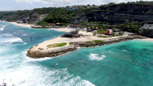 Nádherná Krajina Tropické Pobřeží Pláže Melasti Bali Letecký Výhled — Stock video