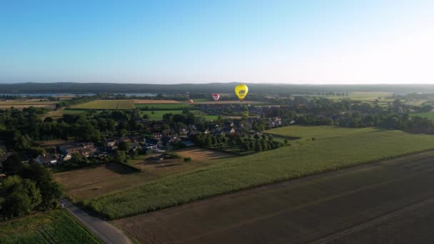 Letecké Pohledy Horkovzdušné Balóny Létající Během Ranního Východu Slunce Nad — Stock video