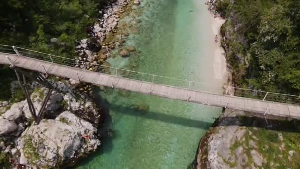 Piękny Strzał Drona Rzeki Soa Mostem — Wideo stockowe
