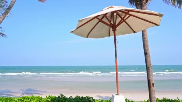 Single Beach Umbrella Beach Rustles Tropical Breeze Title Space — Stock Video