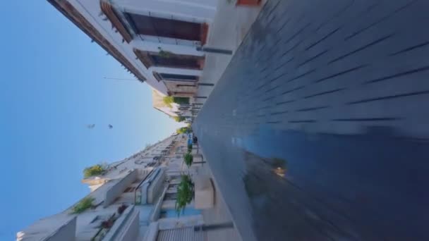 Fpv Vertikal Flygning Mellan Calle Padre Billini Street Santo Domingo — Stockvideo