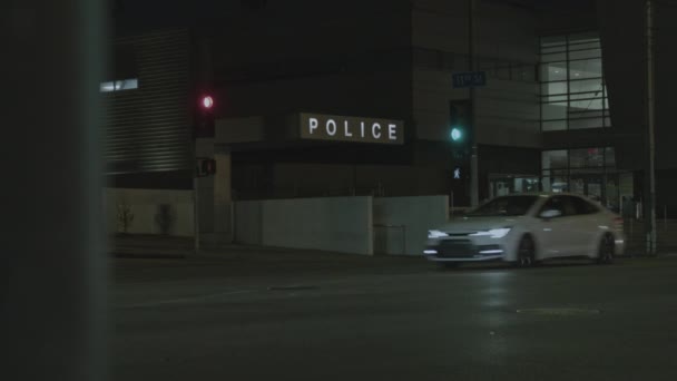 Edificio Estación Policía Exterior Por Noche Los Ángeles América — Vídeo de stock