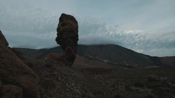 Forwarding Dolly Shot Large Standing Rock Big Mountains Background Tenerife — Stock Video