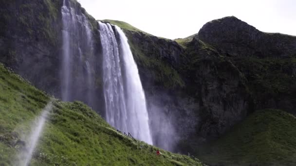 Wspaniały Szeroki Widok Seljalandsfoss Potężny Wodospad Islandii — Wideo stockowe