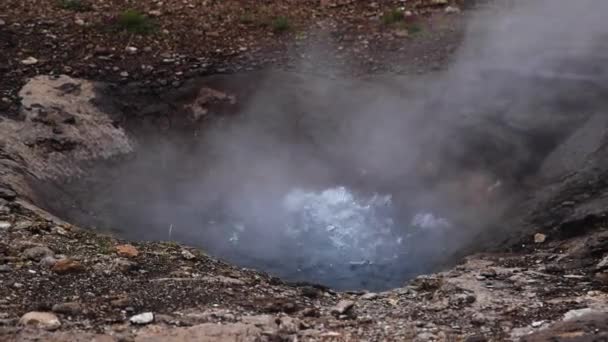 Wide Angle View Litli Geysir Bubbling Steam Coming Hot Water — Stock Video