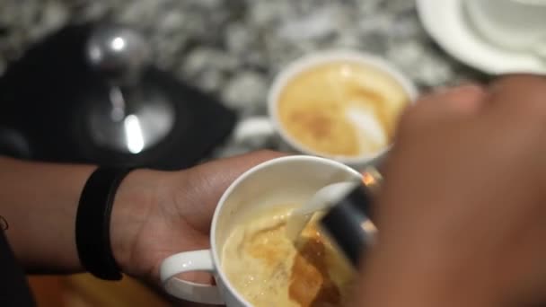 Kafé Espressomaskin Kopp Cappuccino Kaffe Med Varm Mjölk — Stockvideo