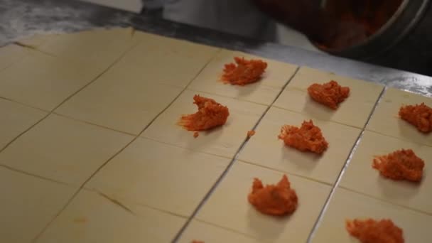 Esnaf Fırını Ekmek Pasta Yapan Fırıncı Hamur Yoğurma Fırın Lezzetli — Stok video