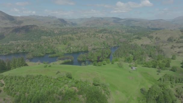 Tarn Hows Lake District National Park Sommaren 2022 Flygdrönare — Stockvideo