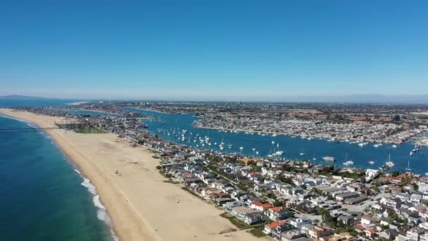 Aerial Balboa Newport Beach Flying Pacific Ocean Islands — Stock Video