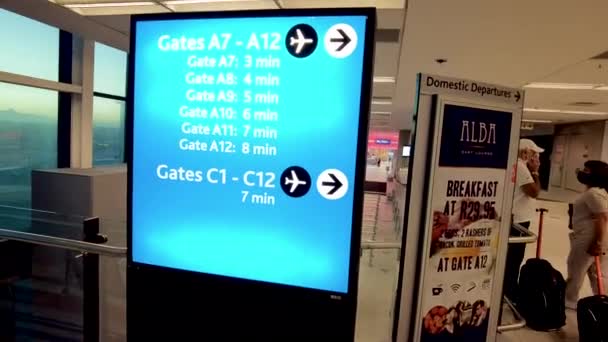 Ombordstigningsport Vid Kapstadens Flygplats — Stockvideo