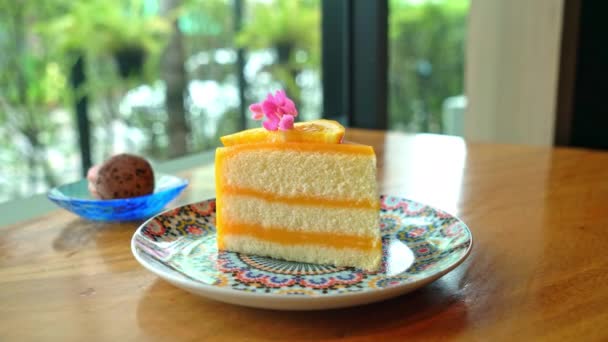 Orange Cake Beautiful Plate Cafe Restaurant — Stockvideo