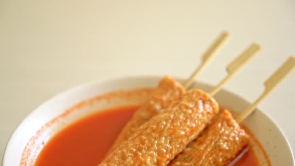 Omuk Korean Fish Cake Skewer Korean Spicy Soup Korean Street — Video Stock