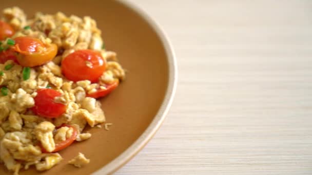 Stir Fried Tomatoes Egg Scrambled Eggs Tomatoes Healthy Food Style — Stock Video