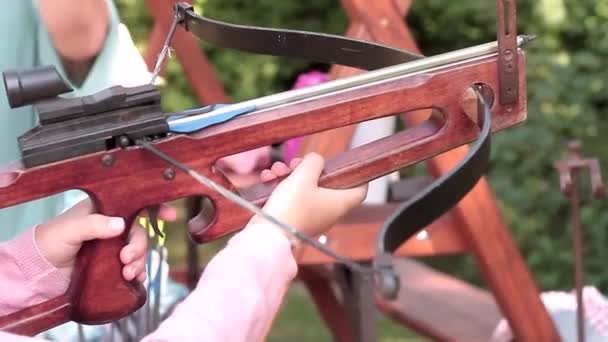 Shooting Crossbow Leisure People Stock Video Stock Footage — Stock Video