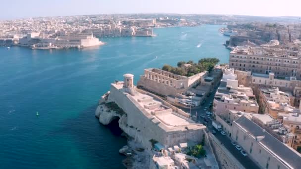 Drone Volando Sobre Ciudad Valletta Malta — Vídeos de Stock