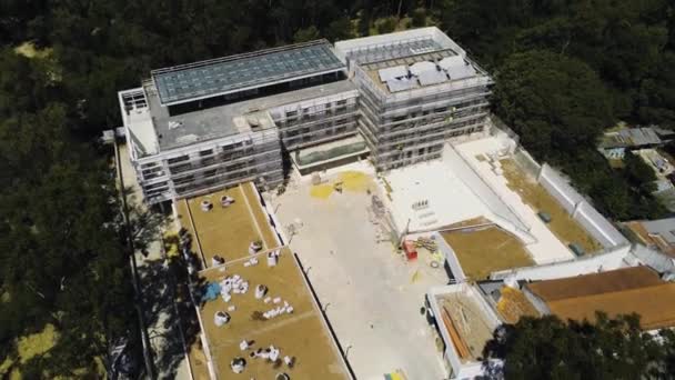 Aerial View Modern Solar Energy Powerd Building Construction — Stock Video