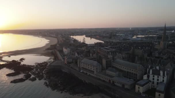 Saint Malo Városkép Alkonyatkor Britannia Franciaországban Légi Oldalról Égbolt Fénymásoló — Stock videók