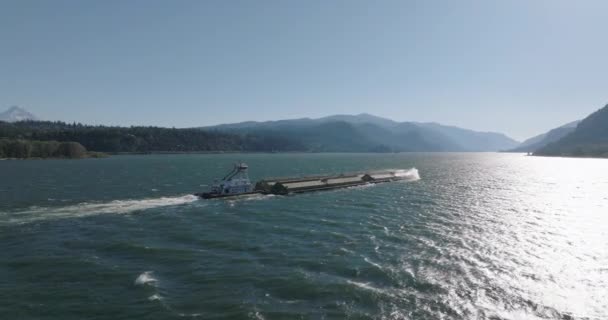 Antena Drona Barki Płynącej Dół Rzeki Columbia — Wideo stockowe